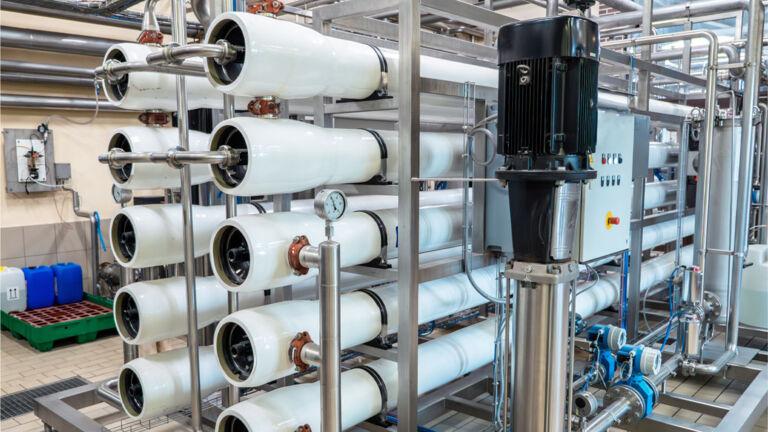 Cooling Tower Blowdown Monitoring: Conductivity, pH and Chlorine Control Notes