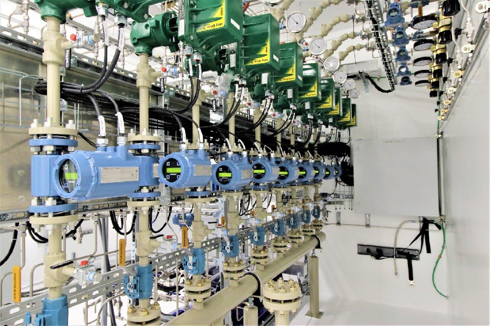 Textile Dyeing Wastewater Monitoring: Conductivity, pH and Turbidity for Equalization Control